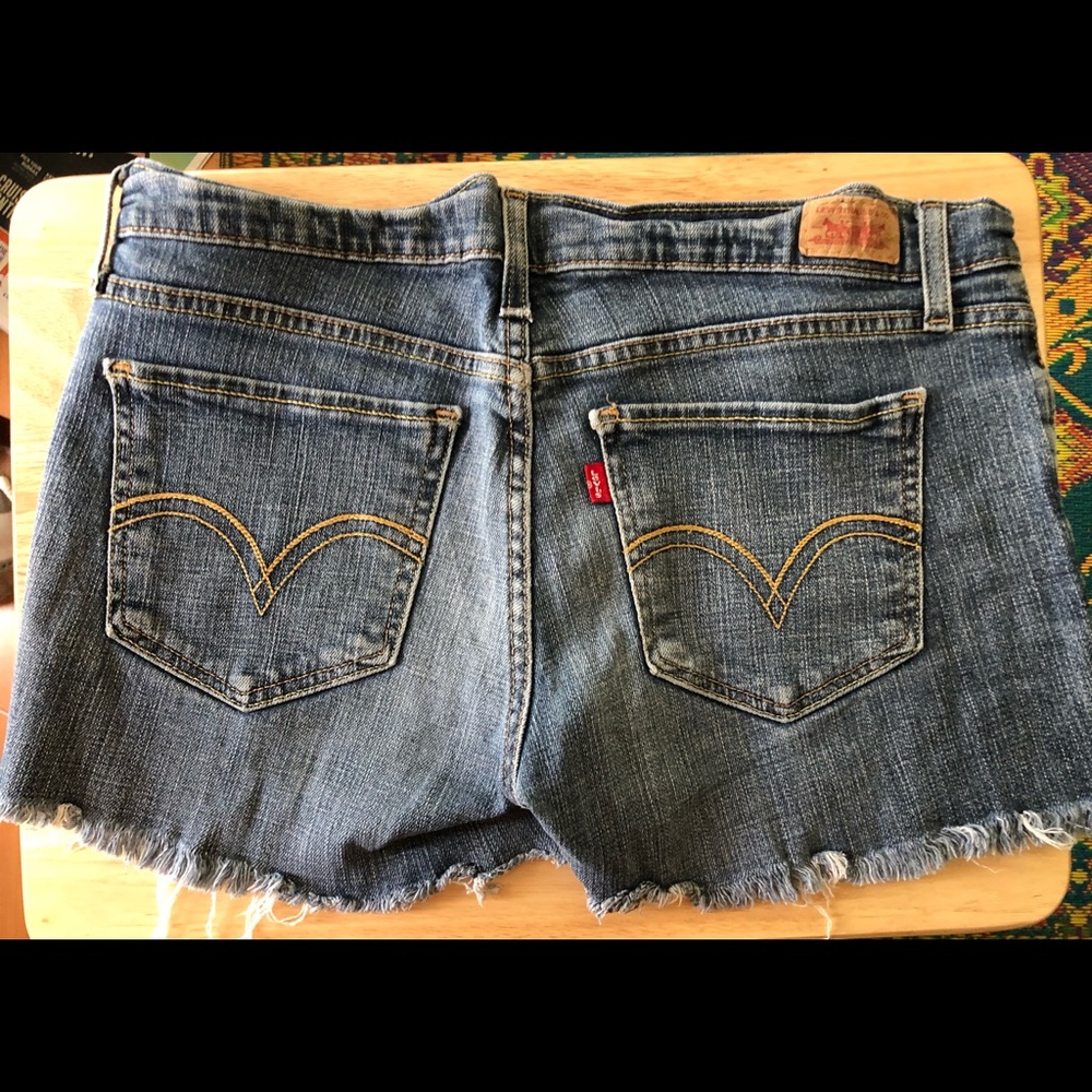 Levi’s 524 Shorts too super low